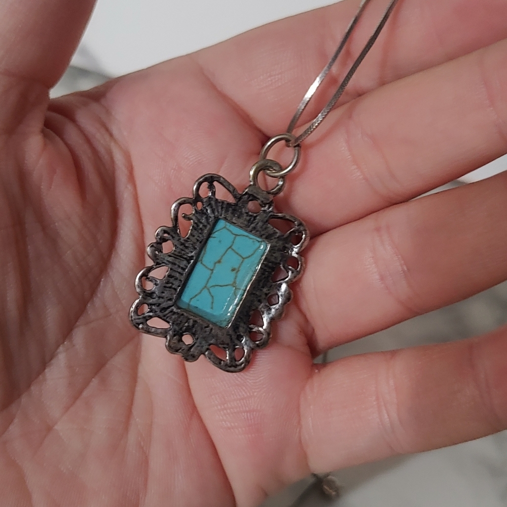Turquoise Necklace - Picture 4 of 5
